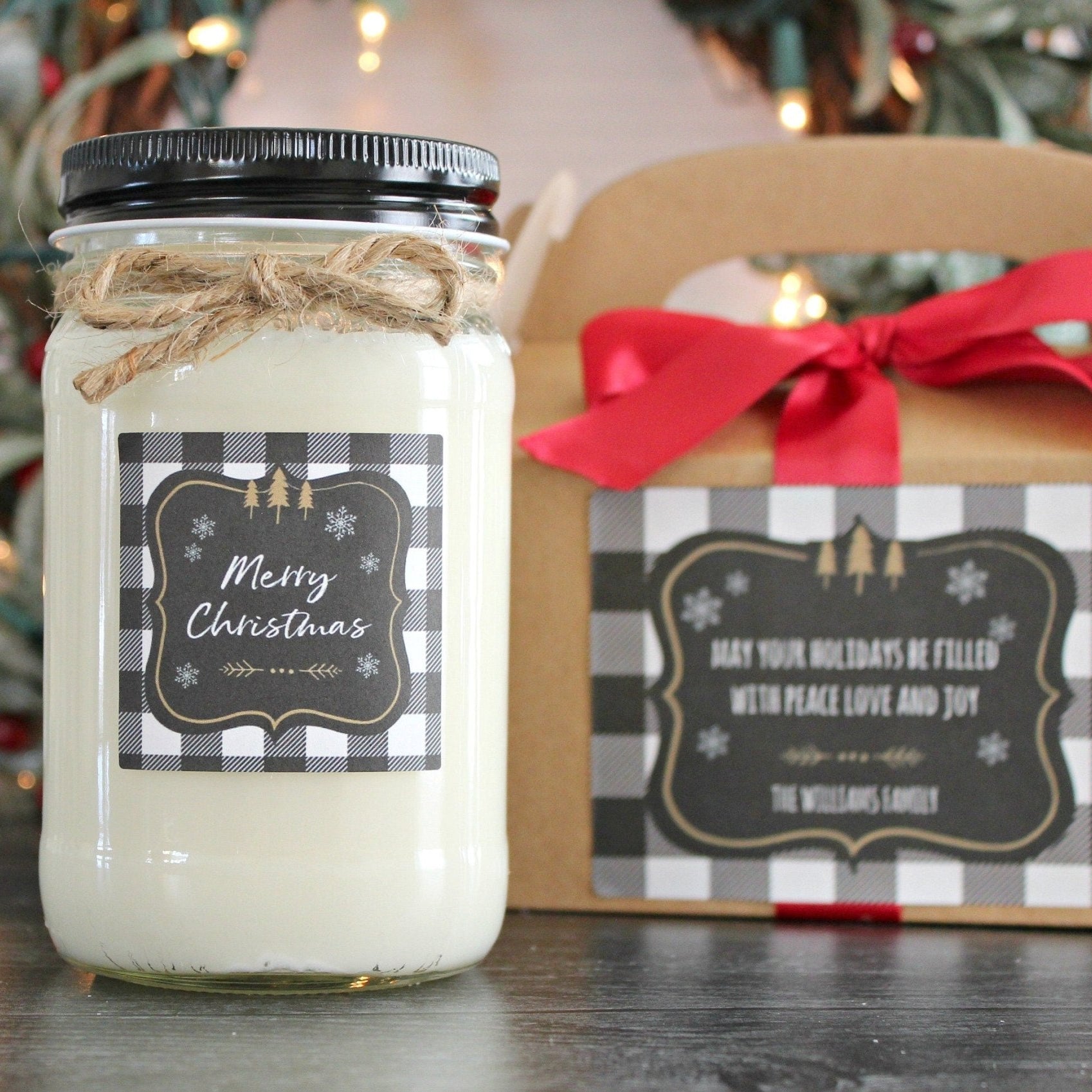 Buffalo Plaid Christmas Candle - The Dancing Wick