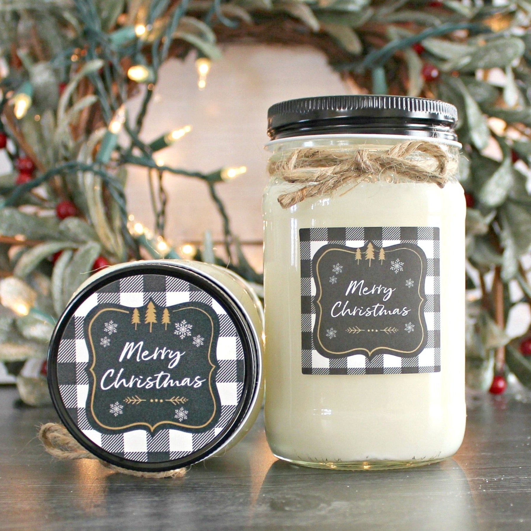 Buffalo Plaid Christmas Candle - The Dancing Wick