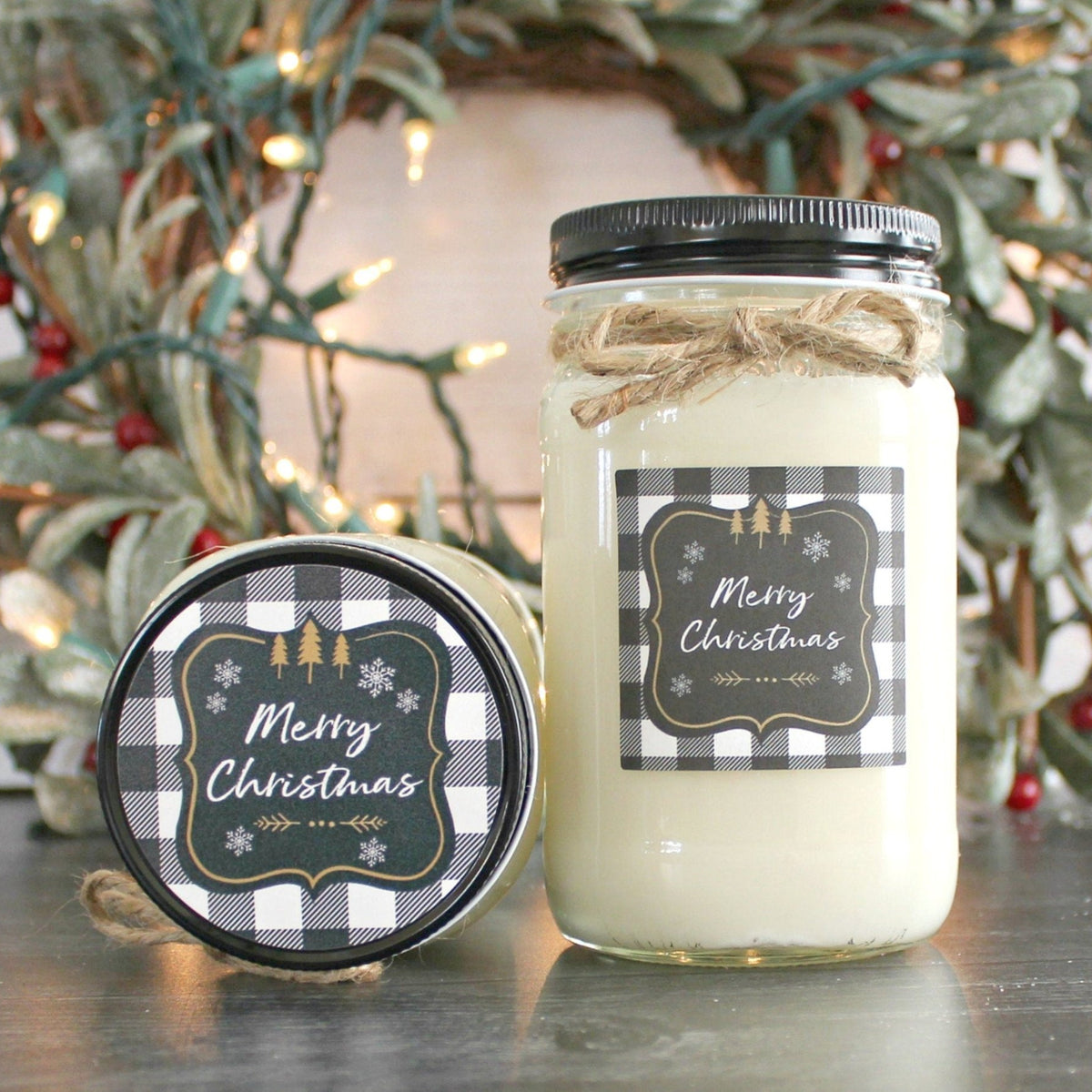 Buffalo Plaid Christmas Candle - The Dancing Wick