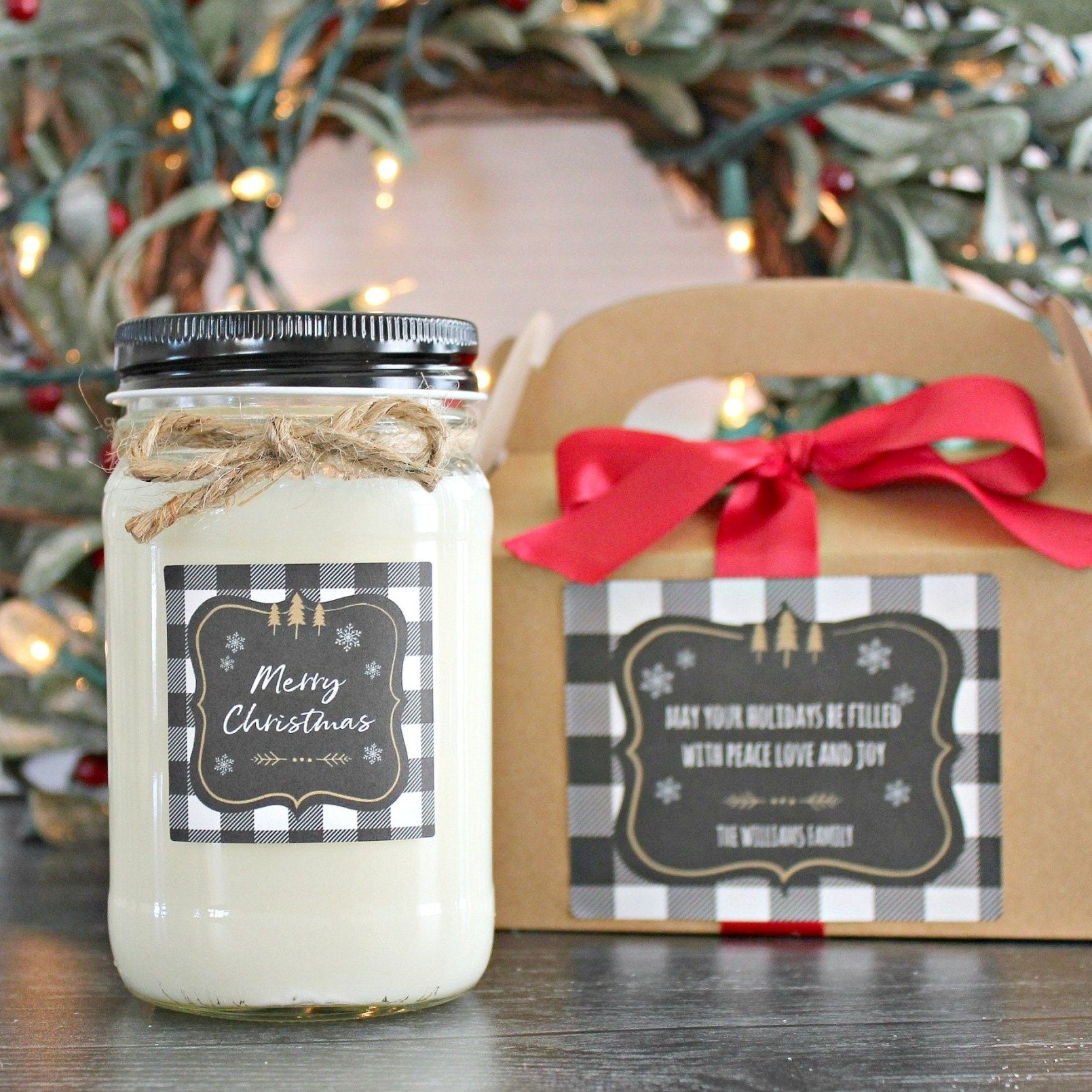 Buffalo Plaid Christmas Candle - The Dancing Wick