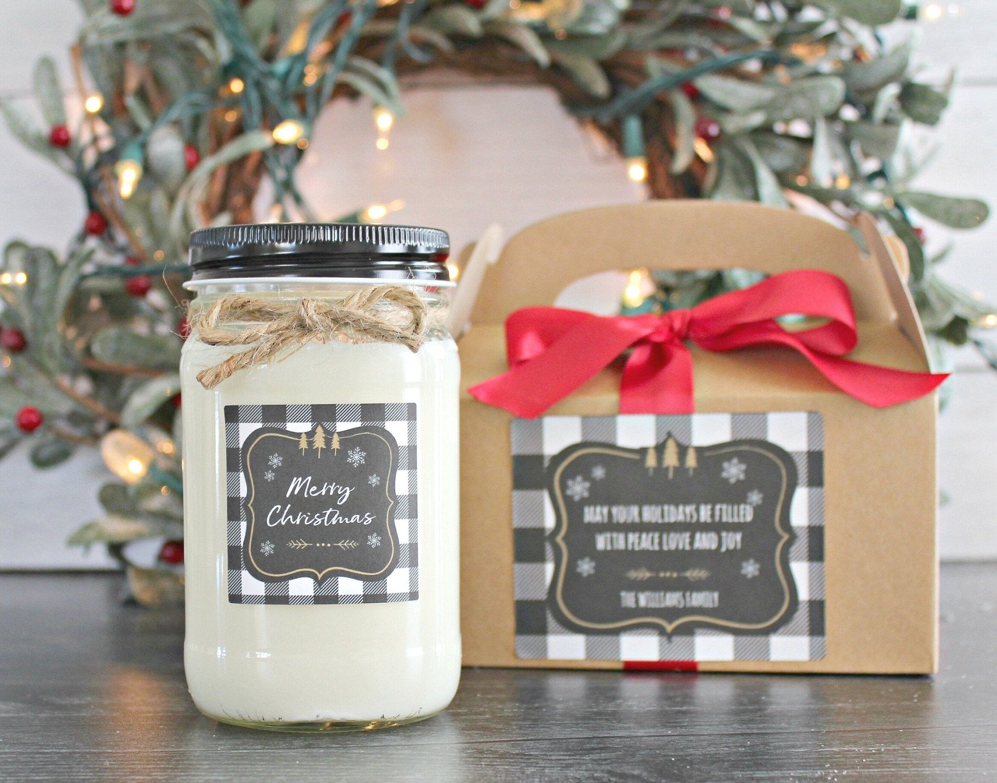 Buffalo Plaid Christmas Candle - The Dancing Wick