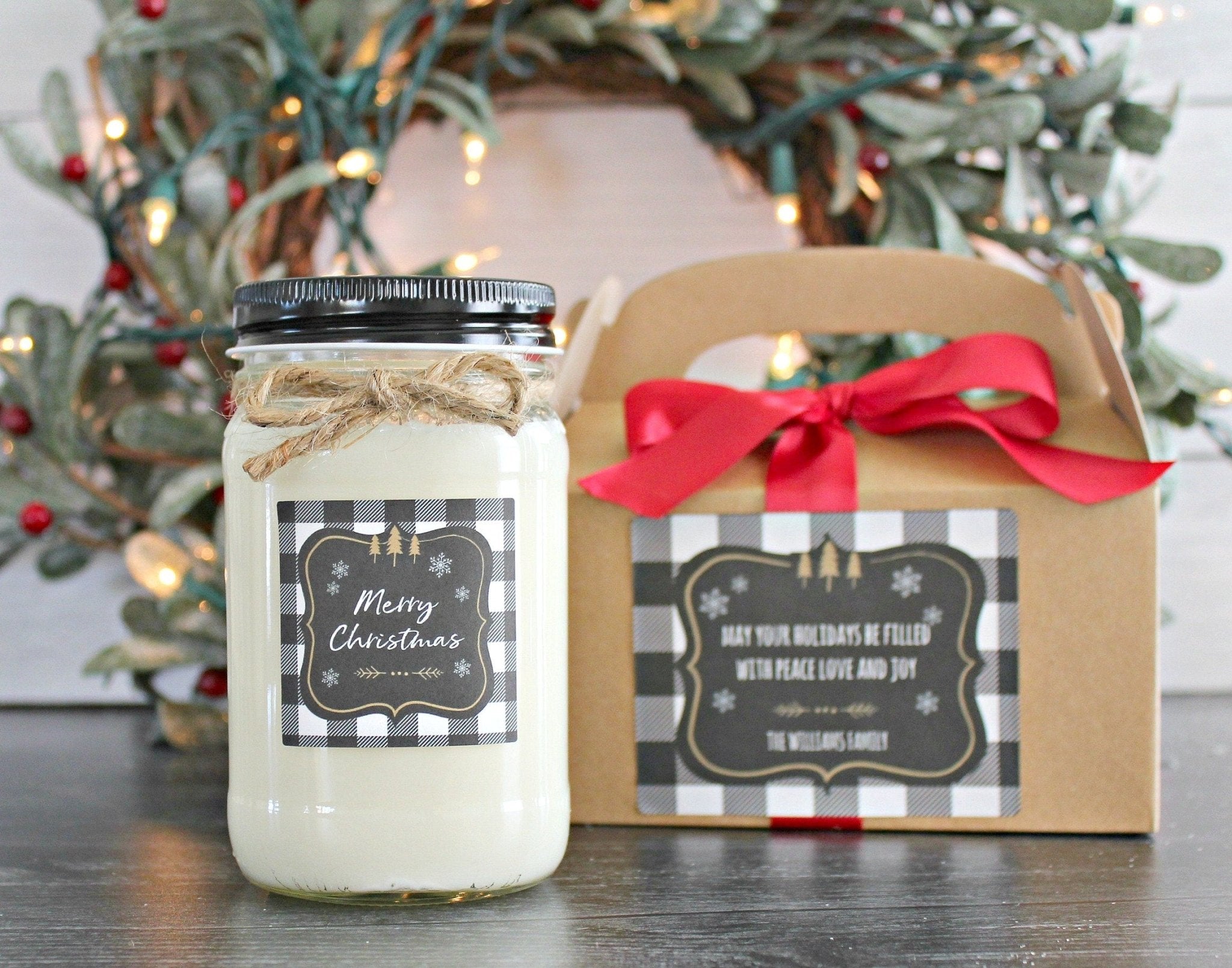 Buffalo Plaid Christmas Candle - The Dancing Wick