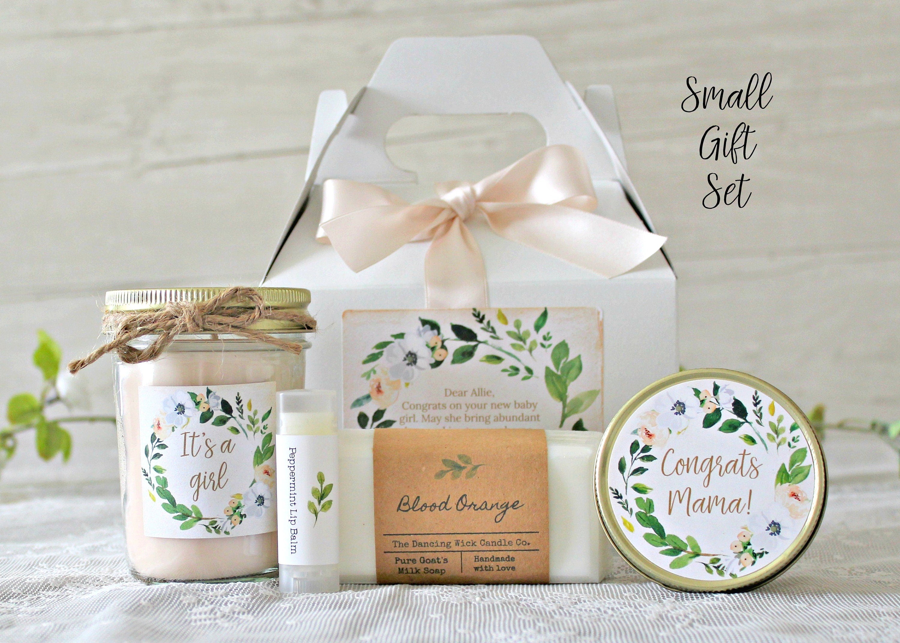 New Mom gift basket / Pregnancy Gift / Welcome Baby Gift / Ship a Gift / Candle Gift / New Baby Gift / Spa Gift set for mom / Personalized